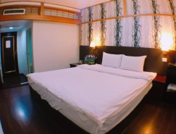 WL HOTEL