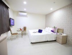 Funhouse Hotel Zhongli