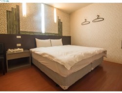 Happy Holiday Hotel
