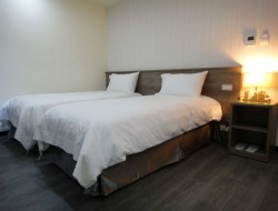 Plus Hotel