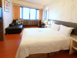Grand Earl Hotel